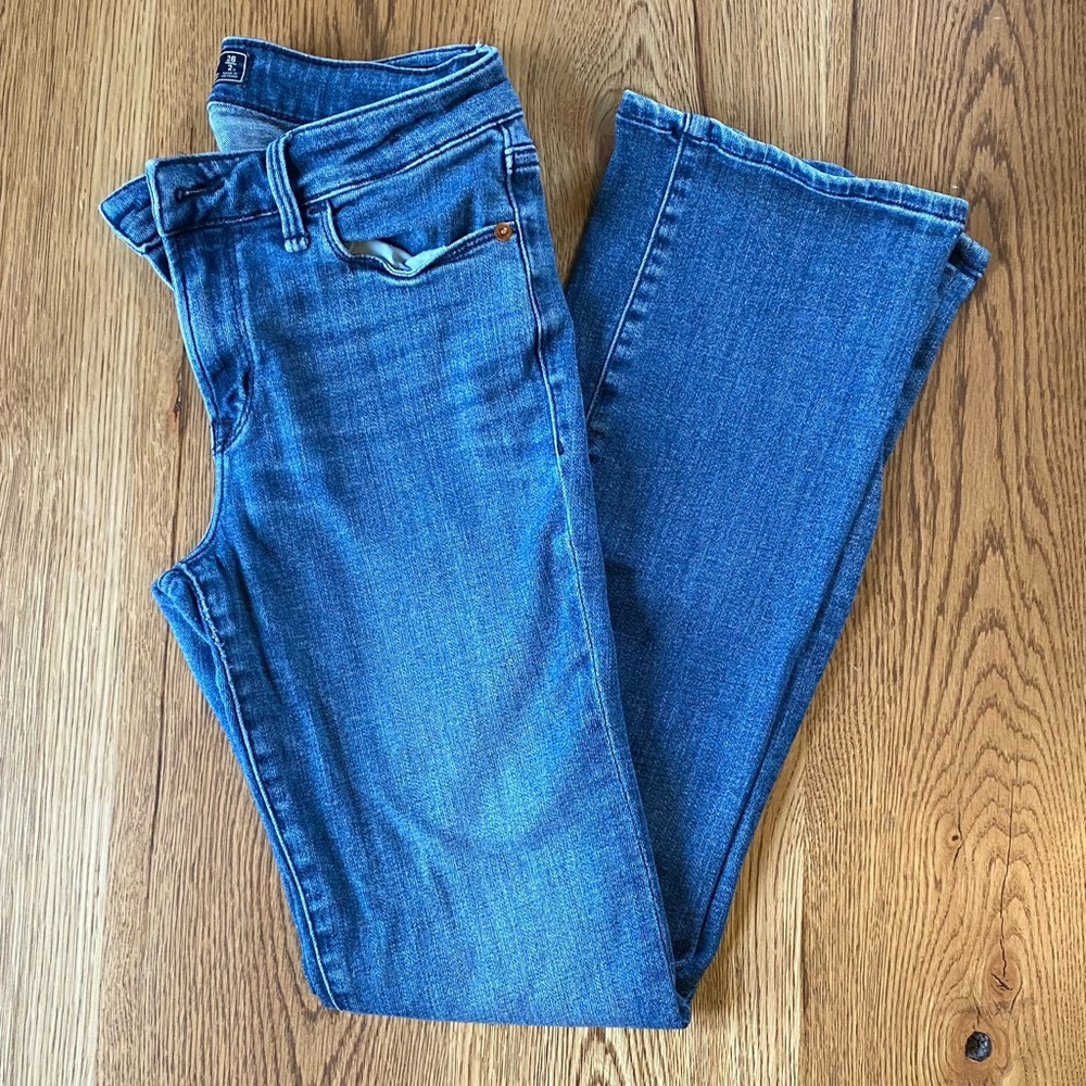 Abercrombie & Fitch Harper Skinny Boot. Size 2s.
